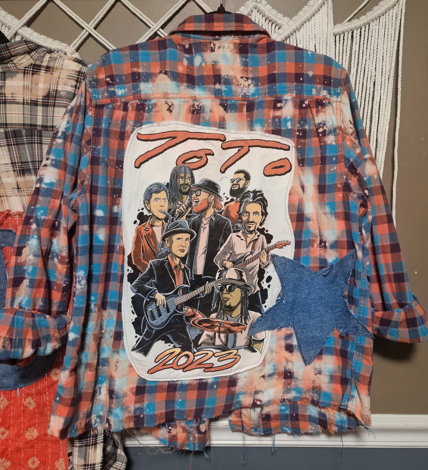 Toto Upcycled Flannel Size XL (Copy)
