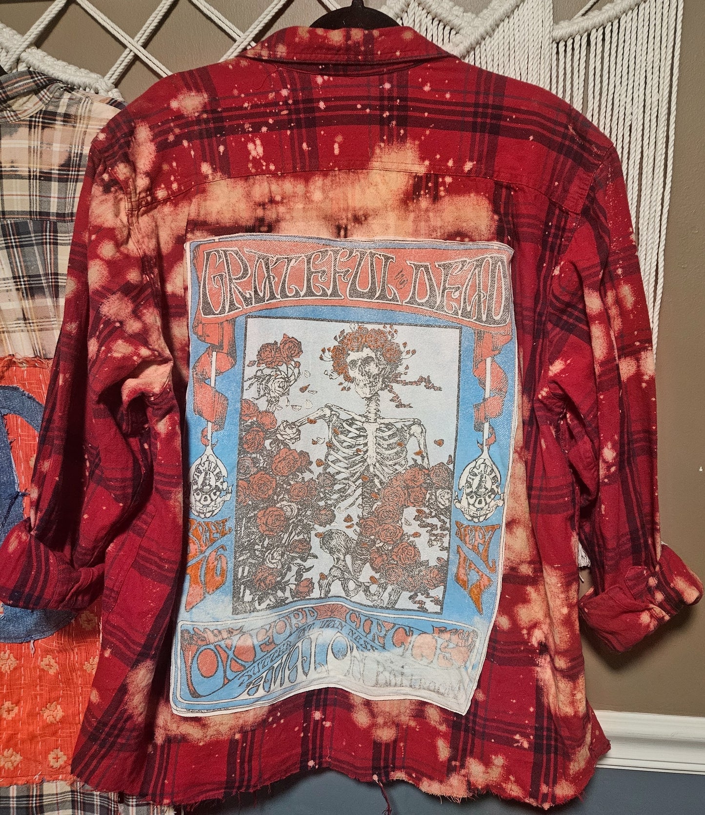 Grateful Dead Upcycle; A little hippie, a little rock ‘n’ roll, and completely one-of-a-kind. ✌️🌹Size XL