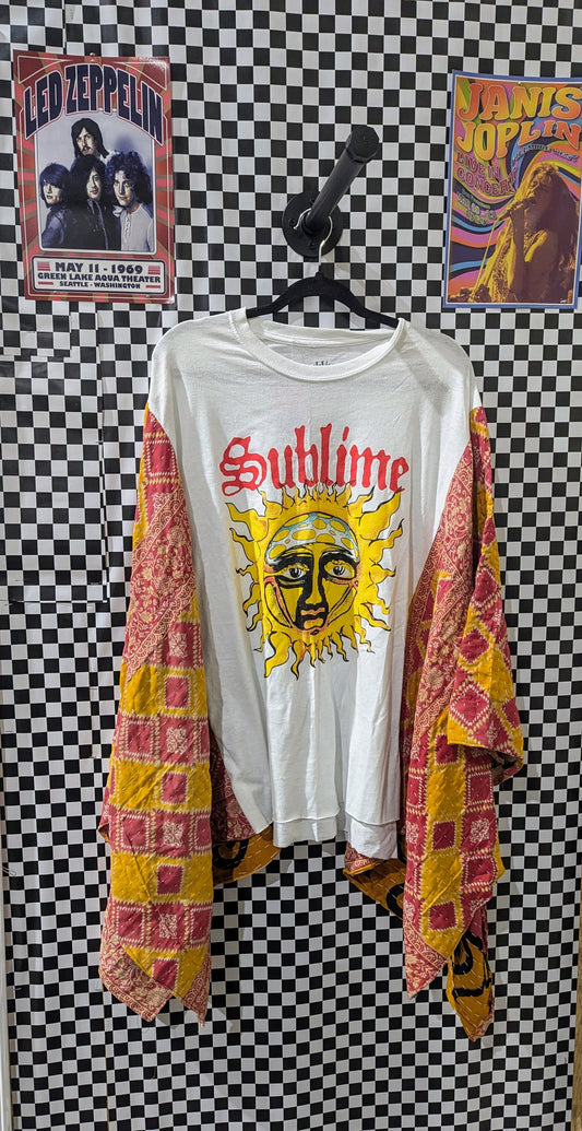 Sublime upcycle poncho with kantha sleeves ☀️ one size